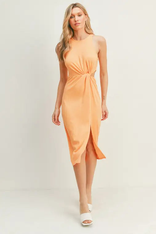 Be ready to stop traffic (and hearts) at that special San Luis Obispo winery wedding with this chic maxi dress! Its adjustable shoulder straps and back tie make it a cinch to get the perfect style, and its French Terry fabric and ruffle smoking swiss dot top will have you looking like you stepped straight out of a magazine.